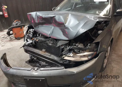 2014 Volkswagen Jetta 2.0L S z USA, uszkodzony, nr VIN 3VW2K7AJ3EM324807